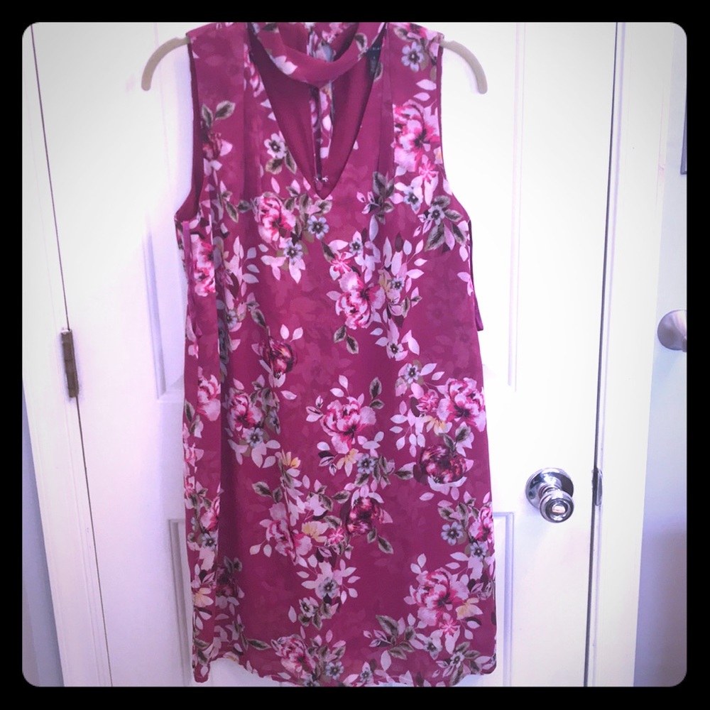 Black house White market floral dress with collar